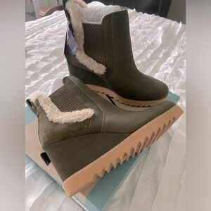 Toms Maddie style booties